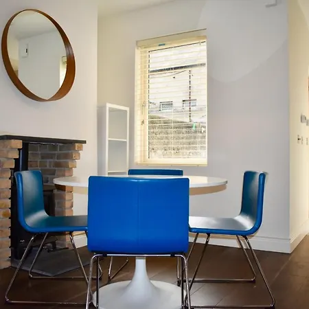 Classic 2 Bedroom Near The City Centre * Dublin