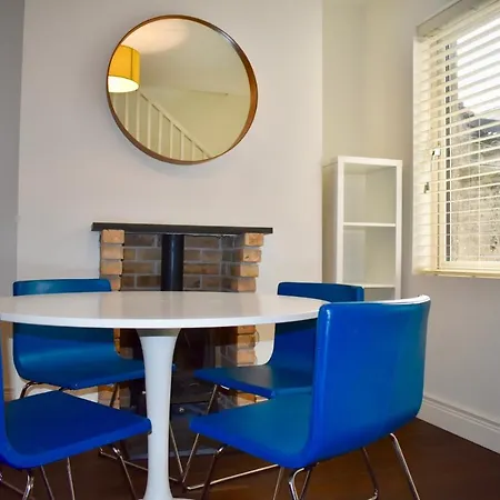 Classic 2 Bedroom Near The City Centre