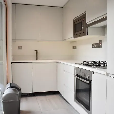 Classic 2 Bedroom Near The City Centre Apartamento *